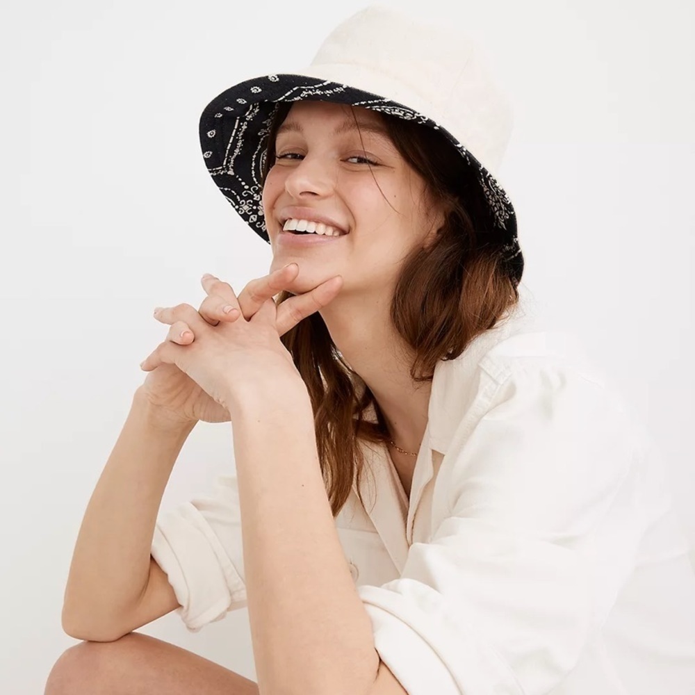 New Madewell Reversible Quilted Bucket Hat